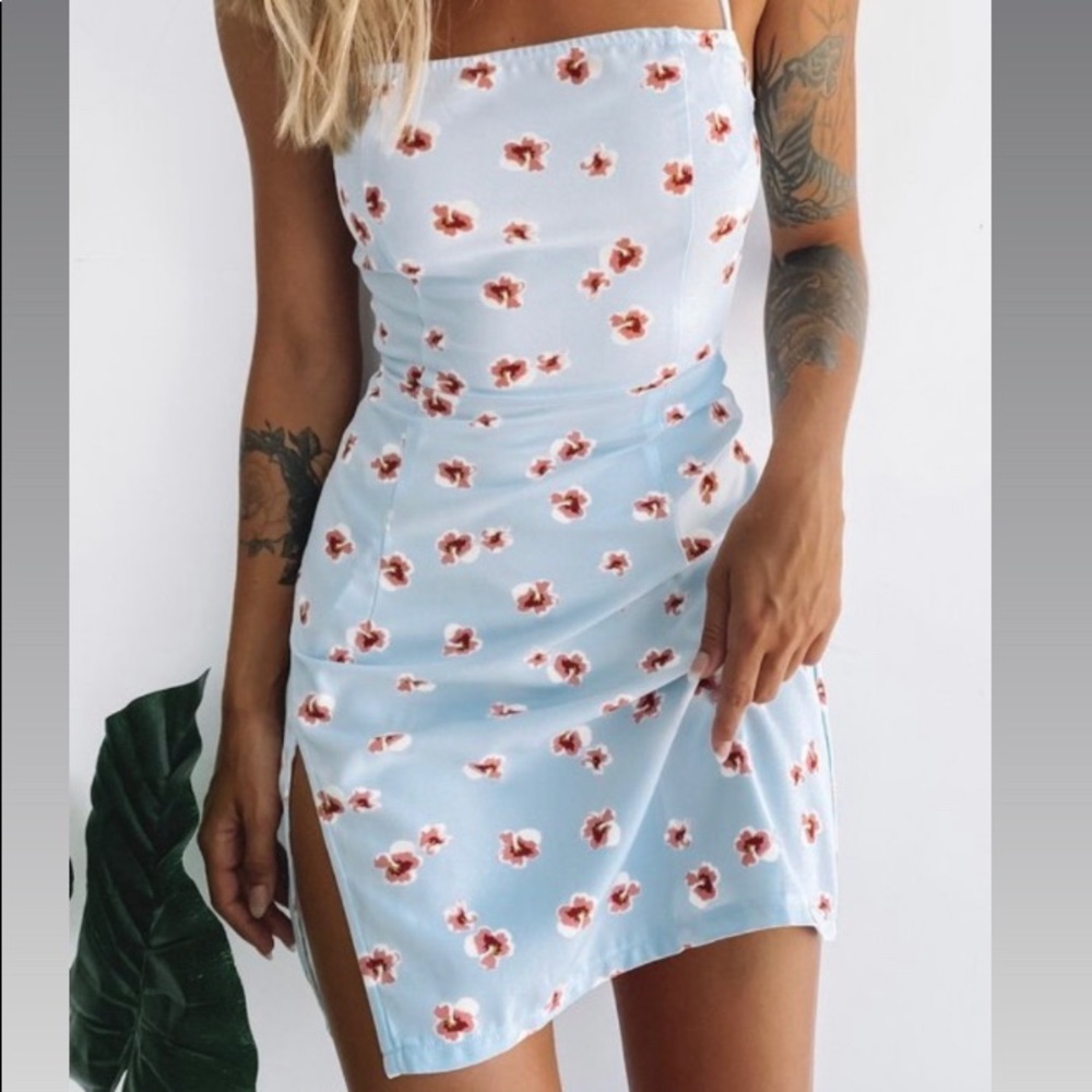 NWT Dhalia Slip Dress Daisy